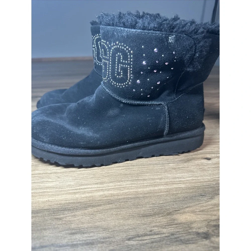 Women's UGG Boots Size 8 Black Gems‎ Pull On